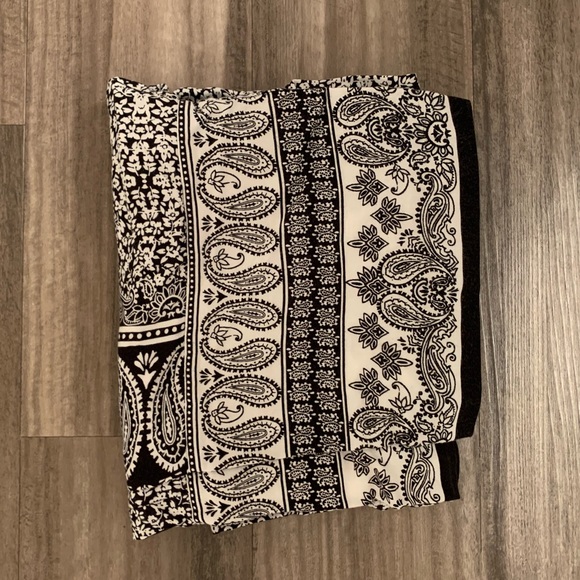 Flowy Drawstring Pants 🖤 - Picture 4 of 5